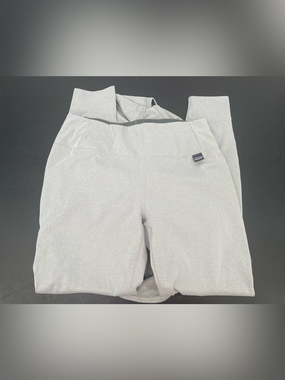 Patagonia Light Gray Midweight Capilene Base Layer Top and Bottoms - Picture 9 of 11